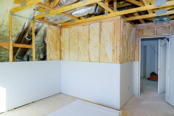Best Insulation Installation Services in Fulton, MS